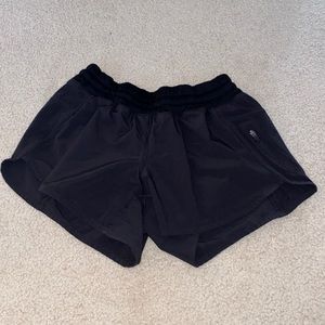 Lululemon Athletica Track That Low-Rise Lined Short 5” Size 6 Black